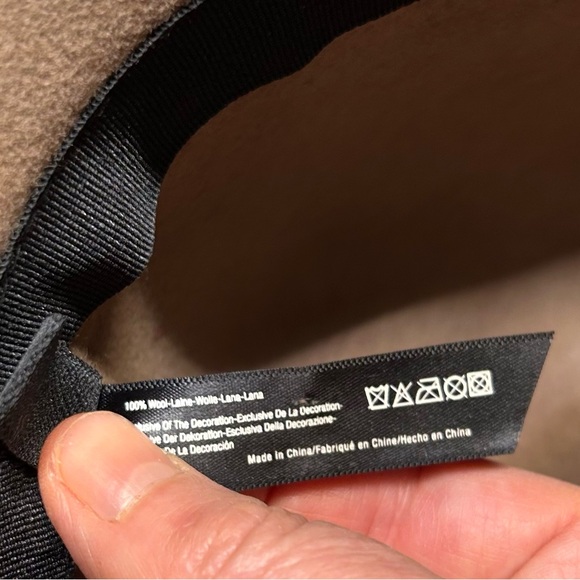 BDG Classic brown Fedora Hat with Black Band - Picture 5 of 7